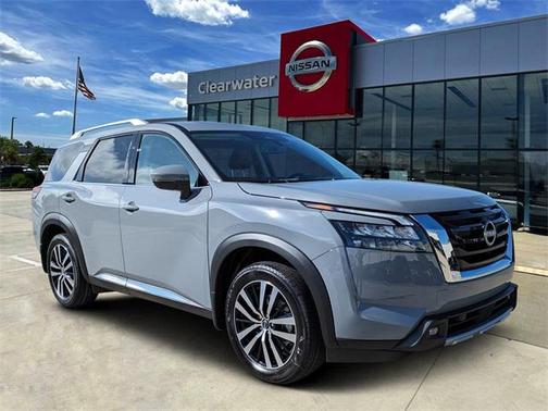 2025 Nissan Pathfinder Platinum FWD