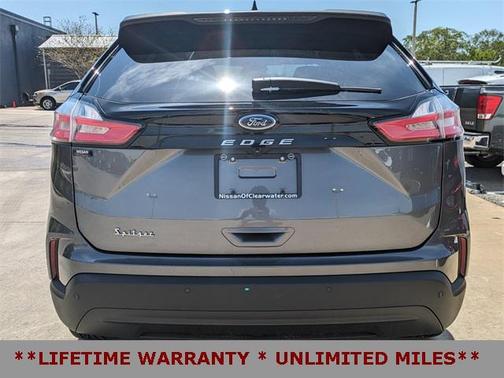 2021 Ford Edge SE