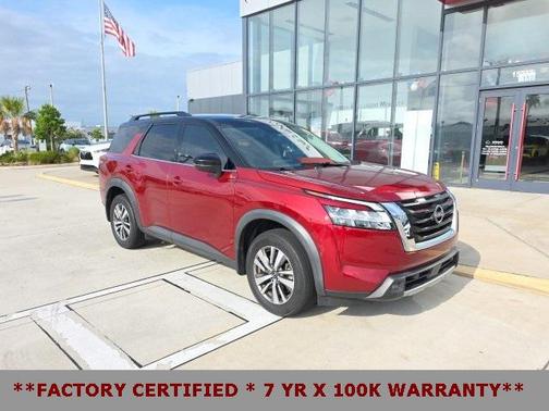 2022 Nissan Pathfinder SL 2WD