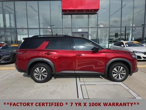 2022 Nissan Pathfinder SL 2WD