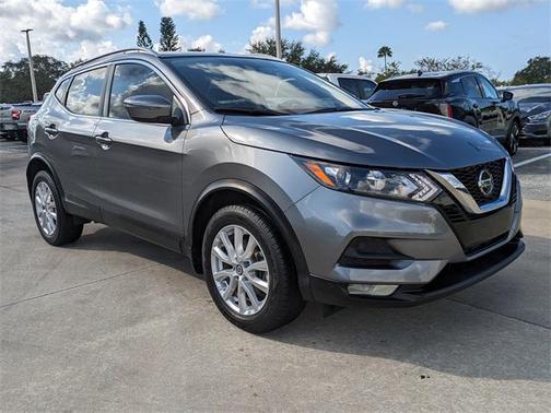 2022 Nissan Rogue Sport SV