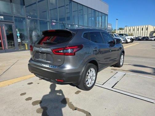 2022 Nissan Rogue Sport SV