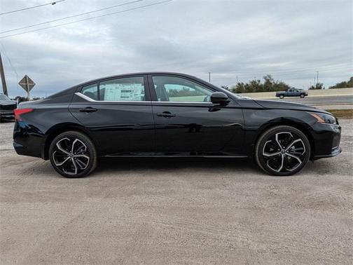 2025 Nissan Altima SR AWD