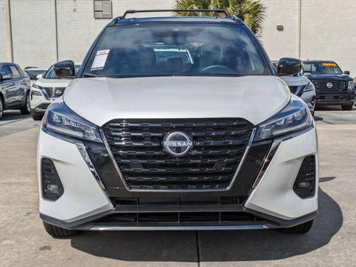 2024 Nissan Kicks SR