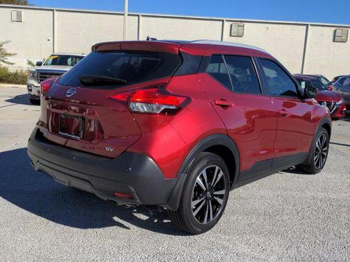 2020 Nissan Kicks SV