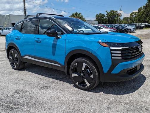 2025 Nissan Kicks SR
