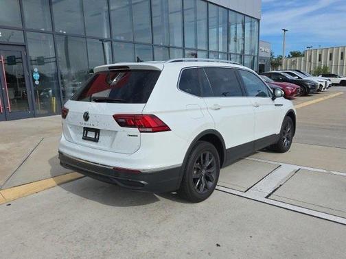 2023 Volkswagen Tiguan 2.0T SE 4MOTION