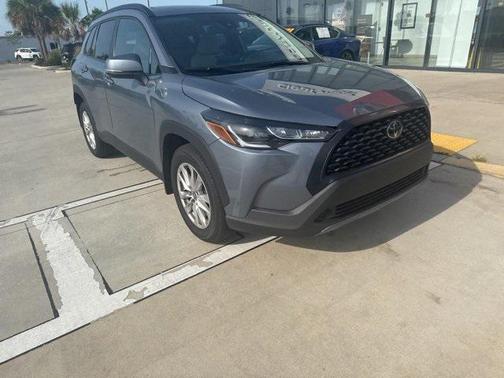 2022 Toyota Corolla Cross LE