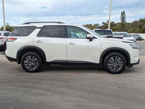 2022 Nissan Pathfinder SV 4WD