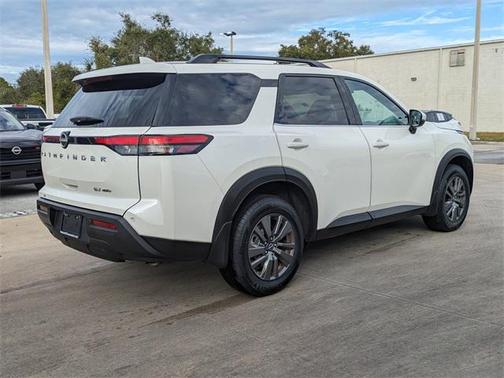 2022 Nissan Pathfinder SV 4WD