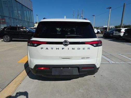2022 Nissan Pathfinder SV 4WD
