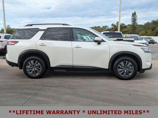 2022 Nissan Pathfinder SV 4WD