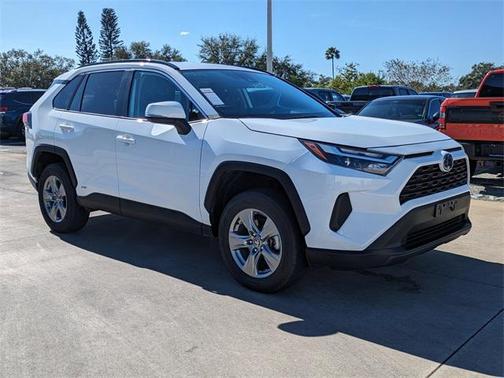 2024 Toyota RAV4 Hybrid XLE