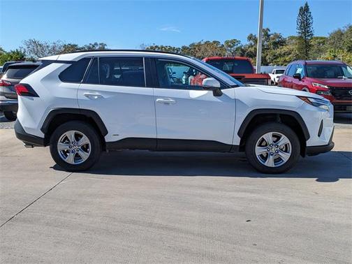 2024 Toyota RAV4 Hybrid XLE