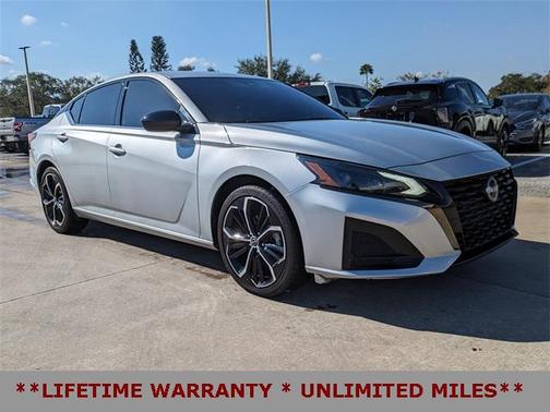 2023 Nissan Altima SR FWD