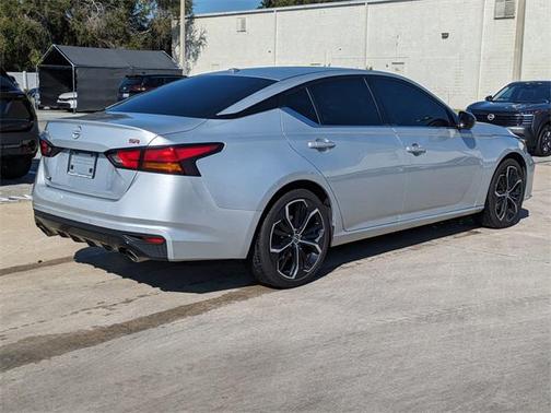 2023 Nissan Altima SR FWD