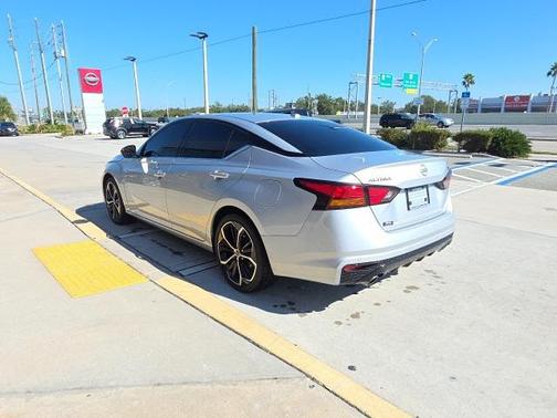2023 Nissan Altima SR FWD