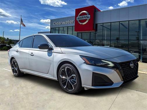 2023 Nissan Altima SR FWD