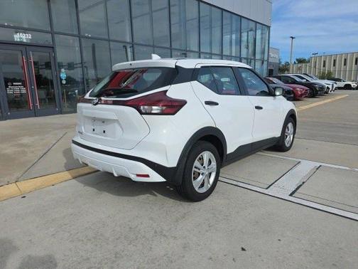 2021 Nissan Kicks S