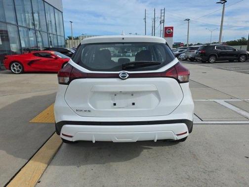 2021 Nissan Kicks S