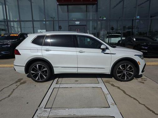 2023 Volkswagen Tiguan 2.0T SEL R-Line 4MOTION