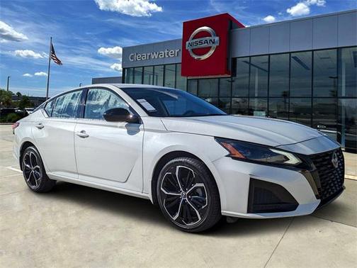 2023 Nissan Altima SR Intelligent AWD