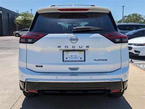 2025 Nissan Rogue Platinum