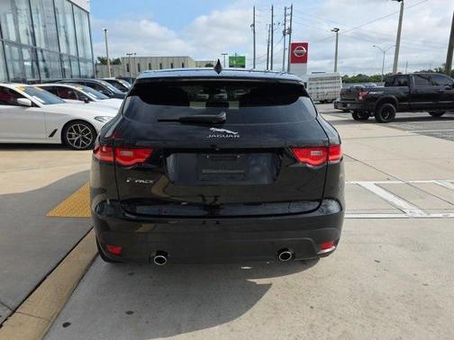 2019 Jaguar F-PACE 25t Premium