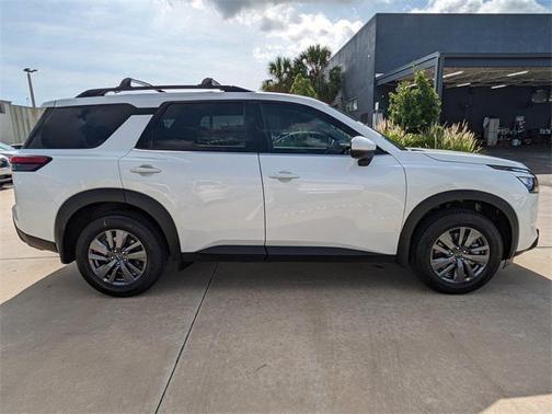 2025 Nissan Pathfinder SV FWD