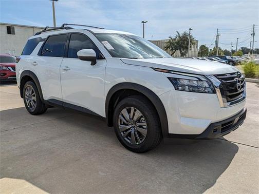2025 Nissan Pathfinder SV FWD