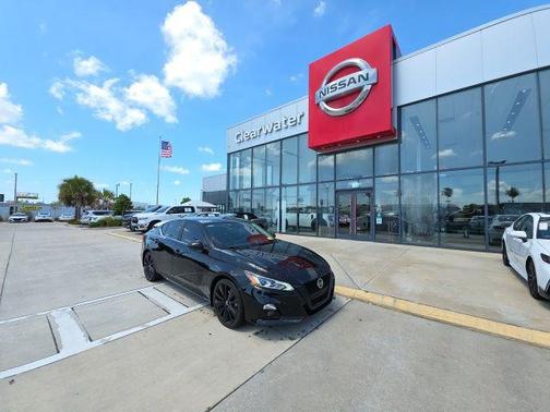Super Black 2022 Nissan Altima SR FWD