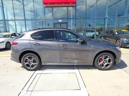 2022 Alfa Romeo Stelvio Ti