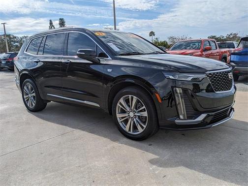 2022 Cadillac XT6 Premium Luxury AWD