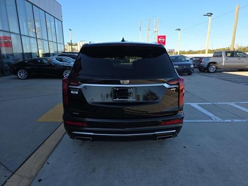 2022 Cadillac XT6 Premium Luxury AWD