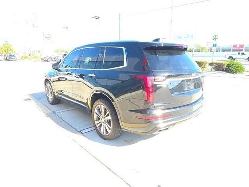 2022 Cadillac XT6 Premium Luxury AWD