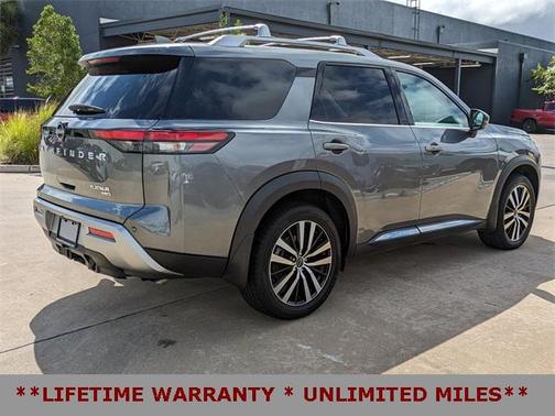 2024 Nissan Pathfinder Platinum 4WD