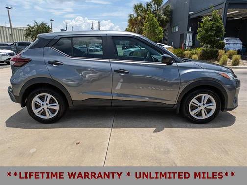 2021 Nissan Kicks S