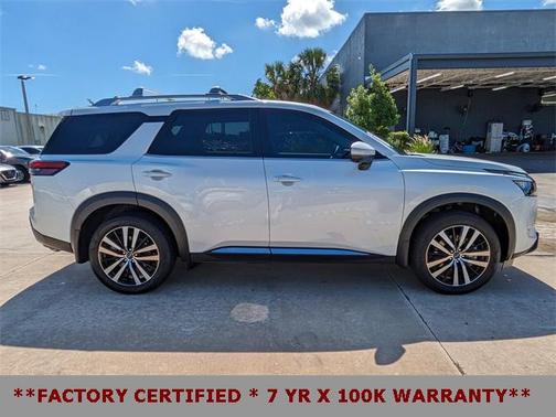 2025 Nissan Pathfinder Platinum FWD