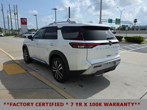 2025 Nissan Pathfinder Platinum FWD