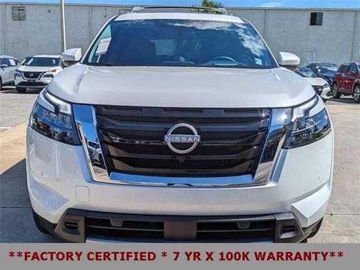 2025 Nissan Pathfinder Platinum FWD