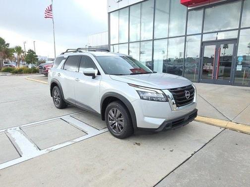 2023 Nissan Pathfinder SV FWD