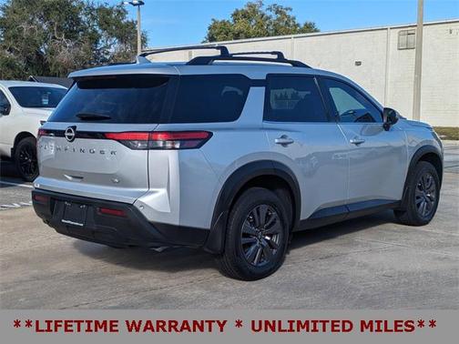2023 Nissan Pathfinder SV FWD
