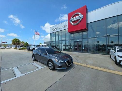 Gun Metallic 2021 Nissan Altima S FWD