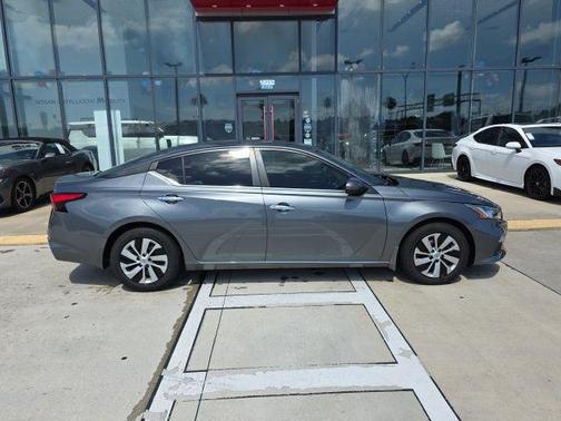 Gun Metallic 2021 Nissan Altima S FWD