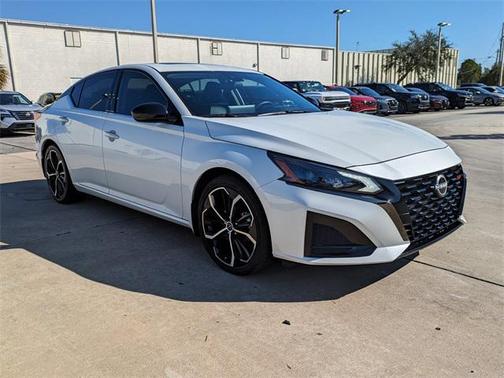 2024 Nissan Altima SR FWD