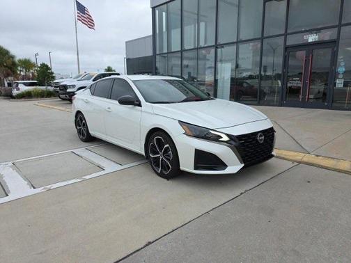 2024 Nissan Altima SR FWD