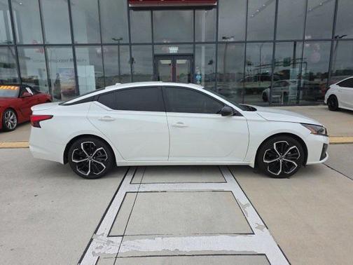 2024 Nissan Altima SR FWD