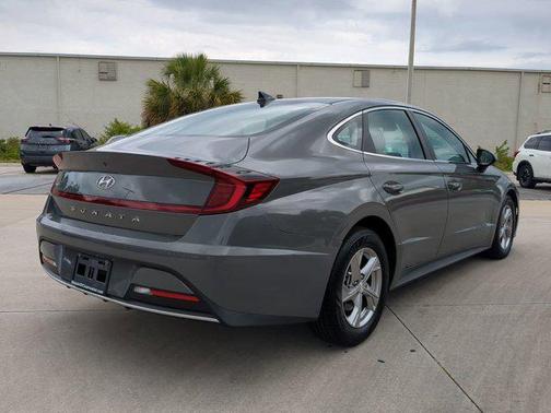 2021 Hyundai SONATA SE