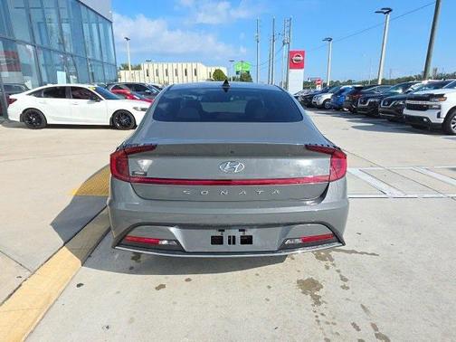 2021 Hyundai SONATA SE