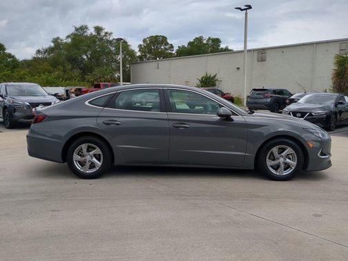 2021 Hyundai SONATA SE